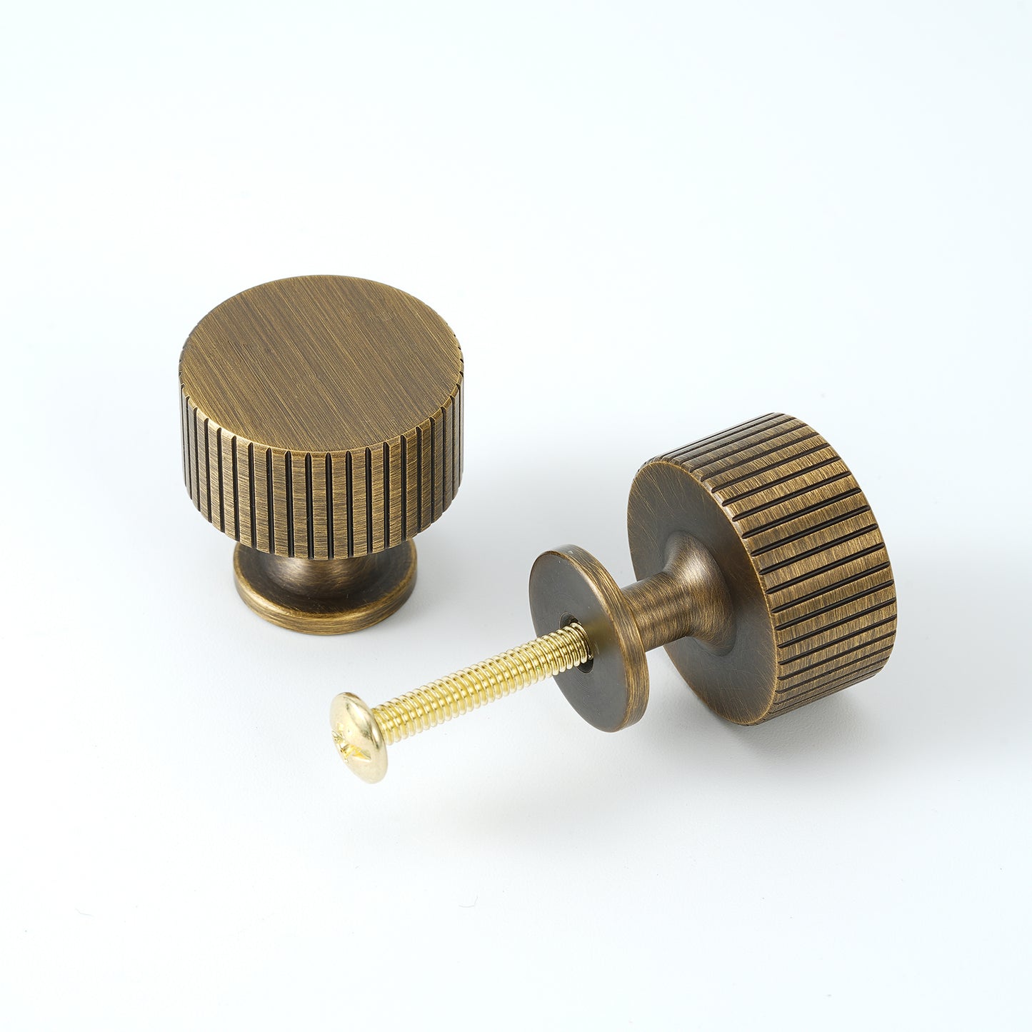 ø28mm, ø30mm Classic Solid Brass Cabinet Knobs in Antique Brass & Brass